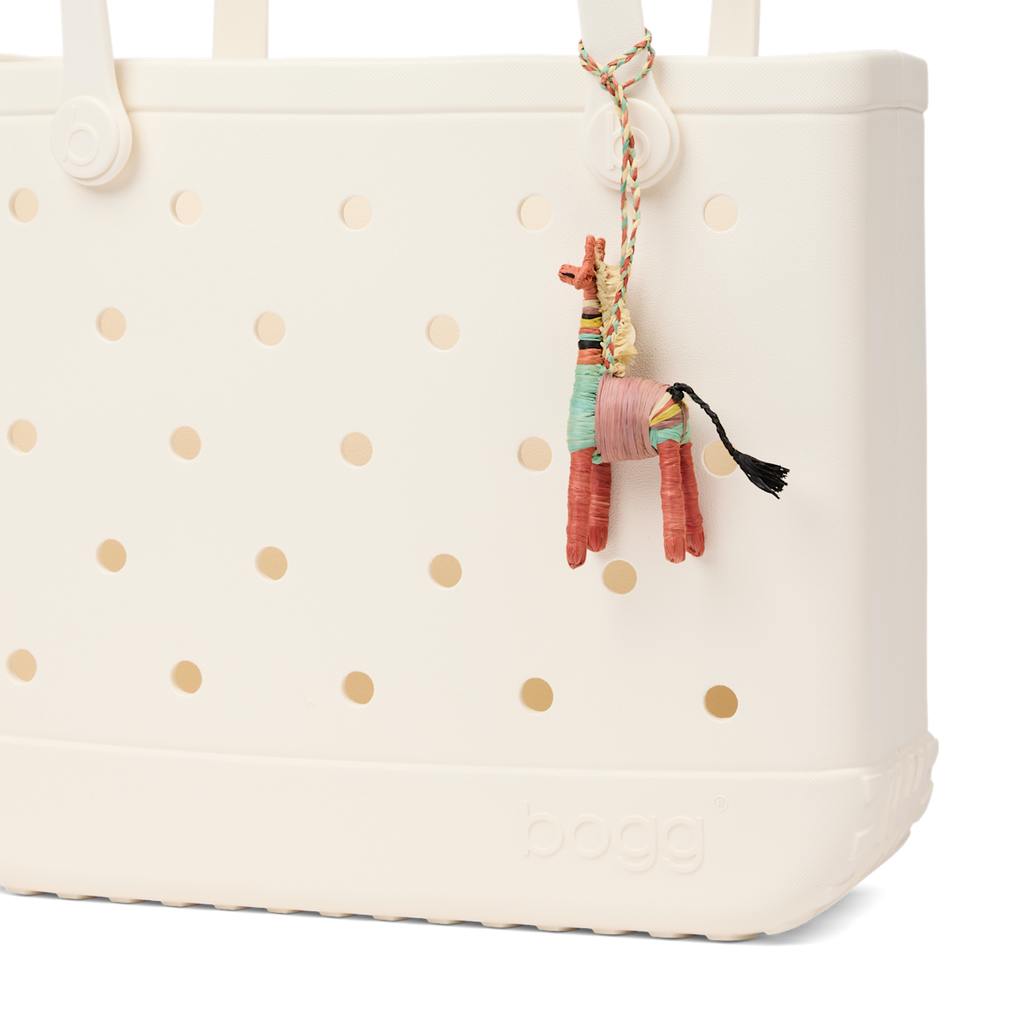 Bogg'd & Charmed  - Raffia Giraffe - Carry for Busy Days