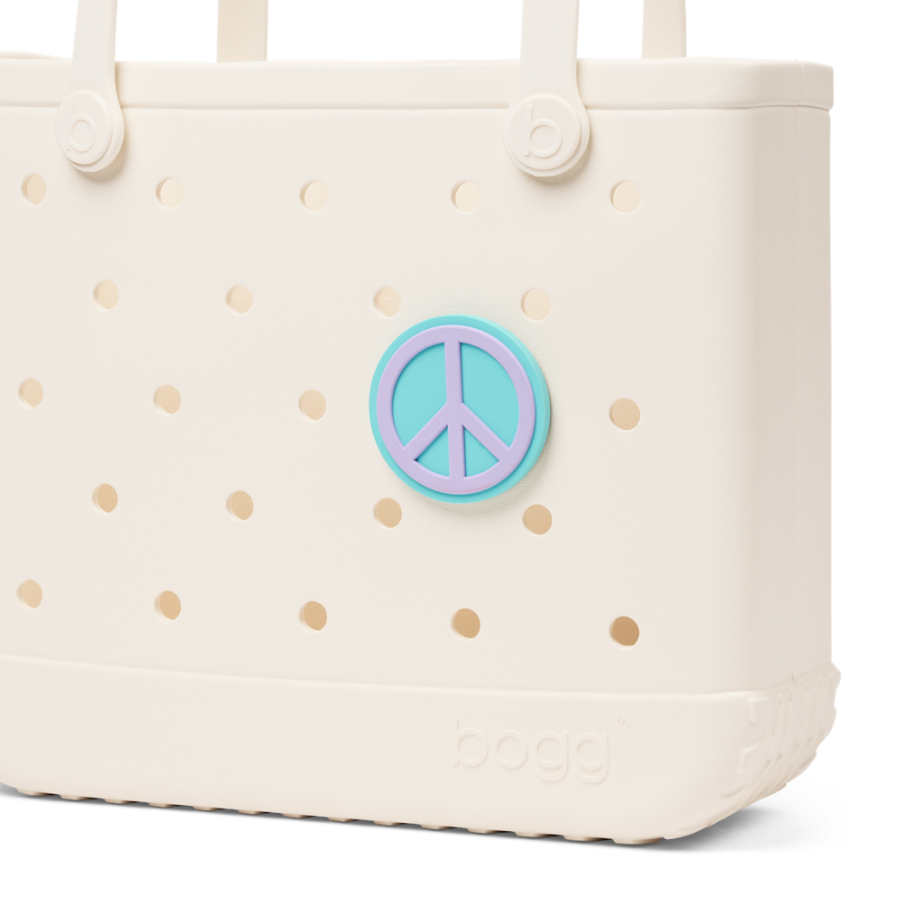 Bogg Bit - Peace - Fresh Bag Style
